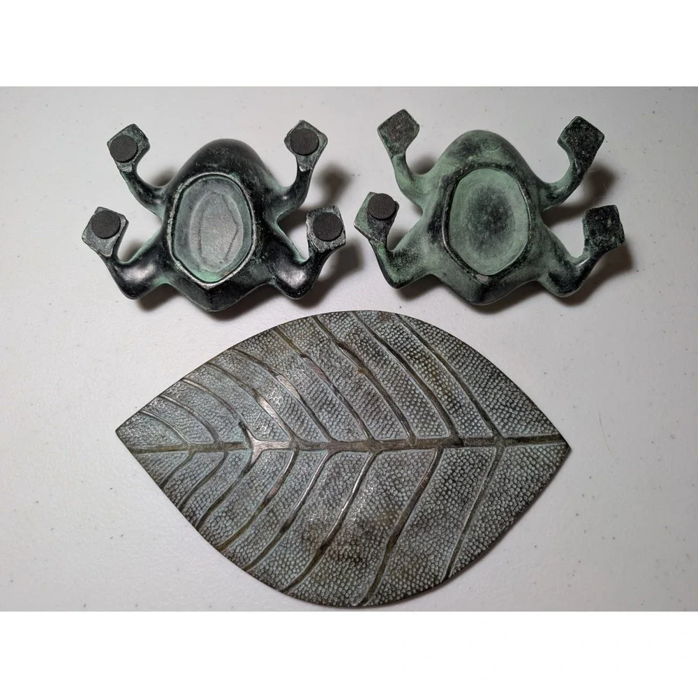 Vintage Two Frogs on Leaf Candle Holder Heavy Cast Metal Verdigris